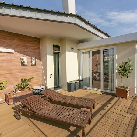 Luxe Vatican Penthouse דירה