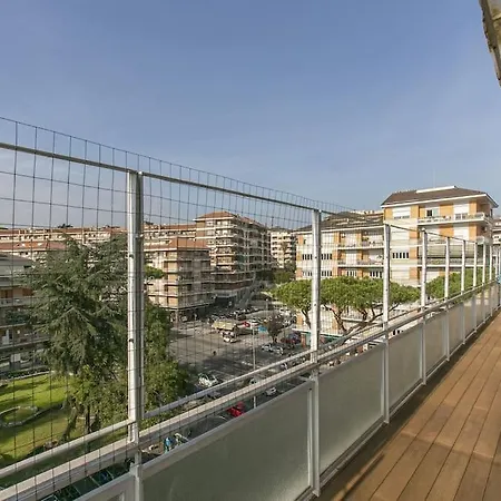 Luxe Vatican Penthouse شقة *